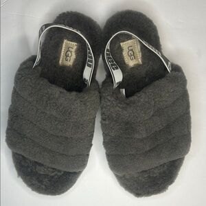 UGG Kids Charcoal Gray Fluff Yeah Elastic Strap Sheepskin Slides, 4
